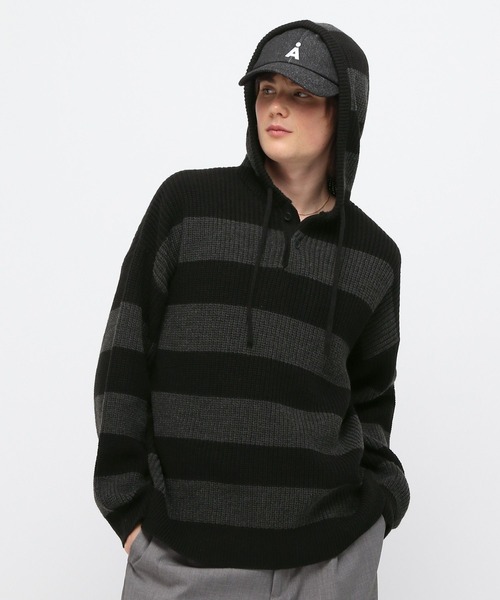 LAND MUSEUM(ランドミュージアム)の「LAND MUSEUM/ボーダーニットフーディー(ニット/セーター・メンズ・グレー/グリーン・FREE)」の2枚目の写真