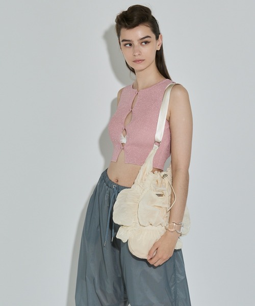 ANNA SUI NYC(アナ スイ エヌ ワイ シー)の「シャーリングショルダーシアーバッグ(ショルダーバッグ・レディース・グレー/パープル/ホワイト・FREE)」の6枚目の写真