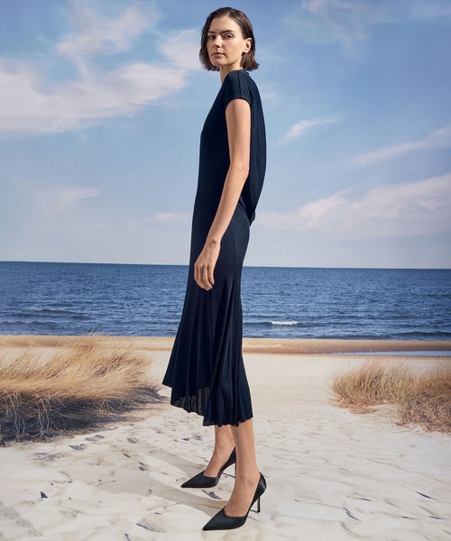 CHARLES & KEITH(チャールズ & キース)の「サテン キャップトゥポインテッドドルセイパンプス(パンプス・レディース・その他3/ブラック系その他2・22.5cm/23cm/23.5cm/24.5cm/25cm/25.5cm)」の8枚目の写真