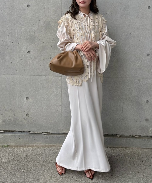 LAULEN(ローレン)の「shirring sleeve long one piece /リボン付き シャーリングスリーブ ロングワンピース(ワンピース・レディース・アイボリー/ブラック・FREE)」の10枚目の写真