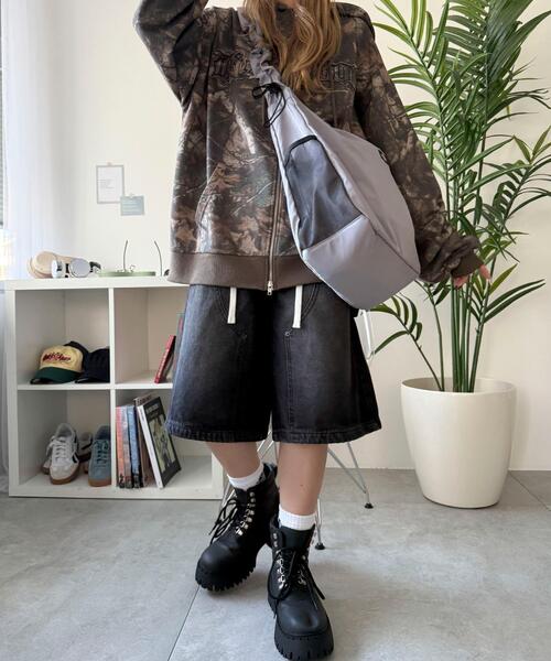 Dickies（ディッキーズ）の「∴WEGO/別注Dickiesドロストショルダー（ショルダーバッグ・レディース・ブラック/ホワイト/ライトグレー・FREE）」の6枚目の写真