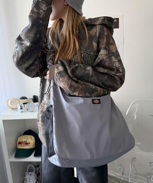 Dickies（ディッキーズ）の「∴WEGO/別注Dickiesドロストショルダー（ショルダーバッグ・レディース・ブラック/ホワイト/ライトグレー・FREE）」の16枚目の写真