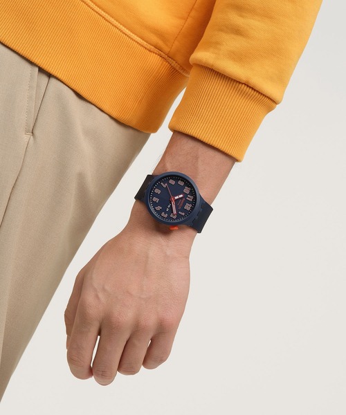 SWATCH(スウォッチ)の「ESSENTIALLY CONFIDENT(アナログ腕時計・メンズ・ブルー・FREE)」の4枚目の写真