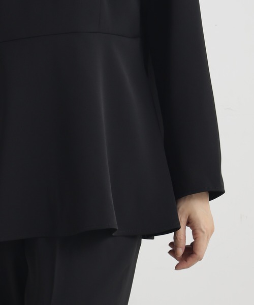 FOUND GOOD（ファウンドグッド）の「O/ペプラムブラウス（シャツ/ブラウス・レディース・アイボリー/ブラック/ネイビー・L/M/S）」の6枚目の写真