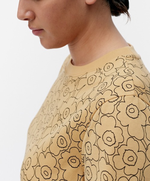 marimekko（マリメッコ）の「Heleys Piirto Unikko / t-shirt（Tシャツ/カットソー・レディース・ベージュ・SMALL/MEDIUM/X-SMALL/LARGE）」の5枚目の写真