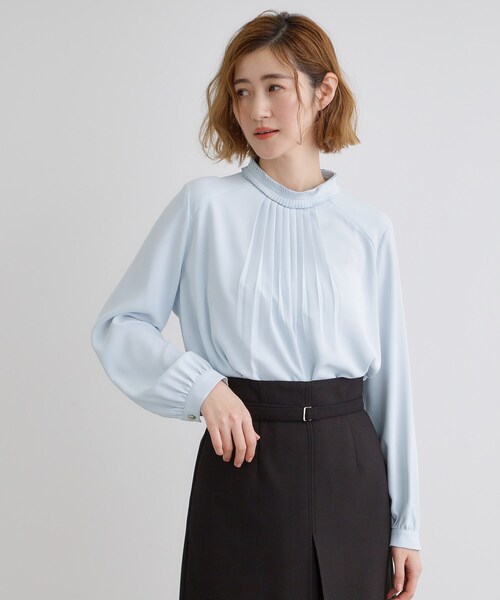 grove（グローブ）の「【マシンウォッシュ／防シワ】プリーツネックブラウス（シャツ/ブラウス・レディース・ネイビー/オフホワイト/サックスブルー・01/02/03/04/05）」の8枚目の写真