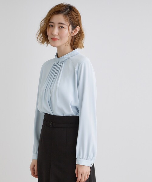 grove（グローブ）の「【マシンウォッシュ／防シワ】プリーツネックブラウス（シャツ/ブラウス・レディース・ネイビー/オフホワイト/サックスブルー・01/02/03/04/05）」の9枚目の写真