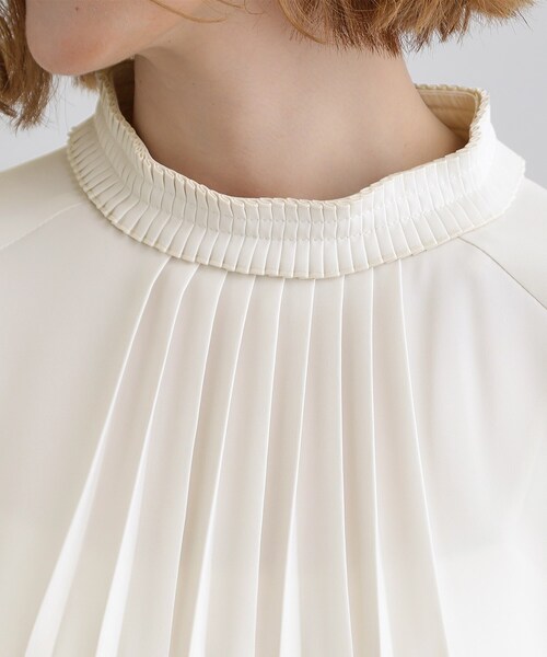 grove（グローブ）の「【マシンウォッシュ／防シワ】プリーツネックブラウス（シャツ/ブラウス・レディース・ネイビー/オフホワイト/サックスブルー・01/02/03/04/05）」の19枚目の写真