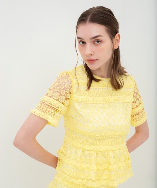SELFIST(セルフィスト)の「【VOCE掲載】【セットアップ対応】ケミカルレースペプラムブラウス 半袖 夏服 オケージョン(シャツ/ブラウス・レディース・イエロー/チャコールグレー/オフホワイト・フリー)」の8枚目の写真