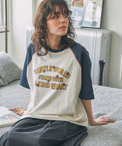 セール】配色ステッチ×フラワー/メッセージ プリント ラグラン 半袖T