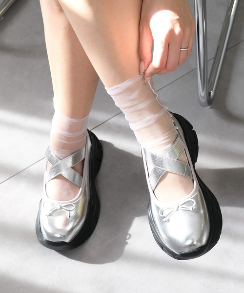 AmiAmi(アミアミ)の「厚底リボンバレリーナスニーカー/バレエコア ダットスニーカー(スニーカー・レディース・ブラック/シルバー・L/LL/M/S)」の6枚目の写真