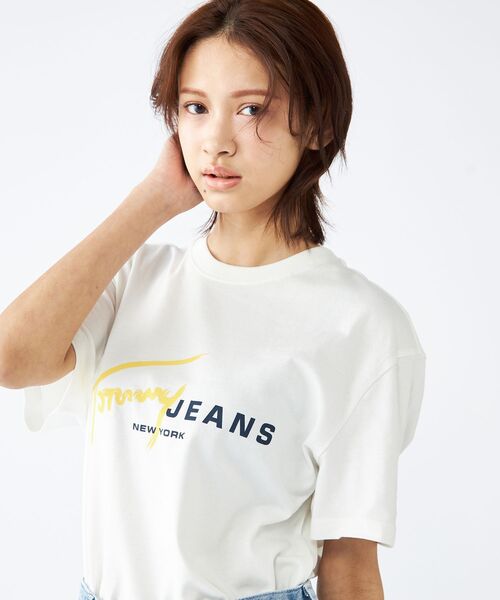 tommy jeans(トミー ジーンズ)の「レギュラーシグネチャーロゴTシャツ(Tシャツ/カットソー・メンズ・ブラック/ブルー/ホワイト・LARGE/X-LARGE/MEDIUM/SMALL)」の4枚目の写真