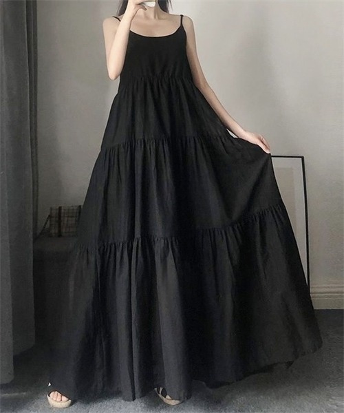 FREE STYLISTS(フリー スタイリスト)の「マキシ丈ティアードキャミワンピース(ワンピース・レディース・ブラック/キャメル・M/XL/L)」の5枚目の写真