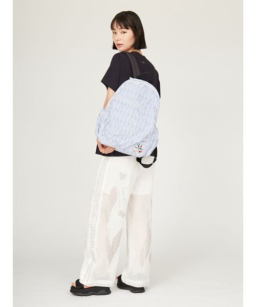 emmi（エミ）の「【emmi×Leo Lionni】撥水 ワッペンギャザーボディーバックパック（ショルダーバッグ・レディース・ブラック/ストライプ・FREE）」の14枚目の写真