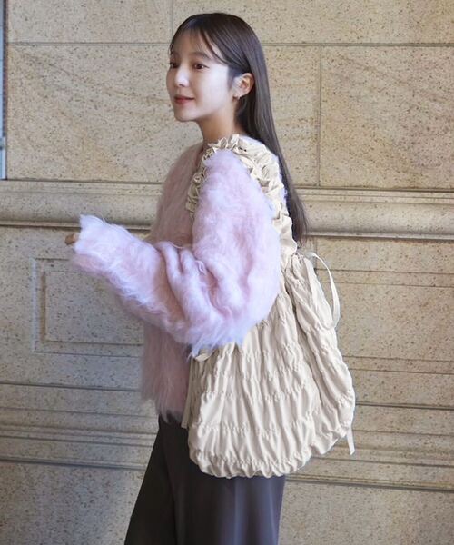 KOBE LETTUCE（コウベレタス）の「[ yuiさんコラボ ] シャーリングバッグ（トートバッグ・レディース・アイボリー/ベージュ/グリーン/ブラック・F）」の2枚目の写真