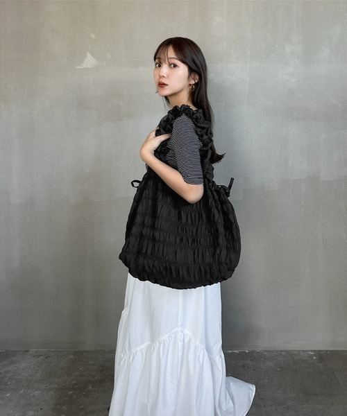 KOBE LETTUCE（コウベレタス）の「[ yuiさんコラボ ] シャーリングバッグ（トートバッグ・レディース・アイボリー/ベージュ/グリーン/ブラック・F）」の8枚目の写真