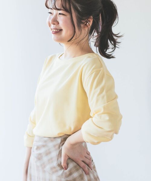 COHINA(コヒナ)の「カットアウトライトスウェットロンT 【低身長・小柄女性】(スウェット・レディース・グレー/イエロー/ホワイト/グリーン・ONE SIZE)」の16枚目の写真