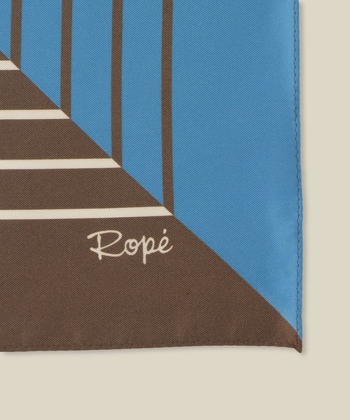 ROPE'（ロペ）の「ストライプパターンシルクスカーフ（バンダナ/スカーフ・レディース・ブラック/サックスブルー・FREE）」の7枚目の写真