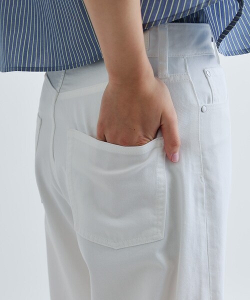 GALLEST(ギャレスト)の「ライトワイドデニム(デニムパンツ・レディース・ホワイト/ライトブルー・36/38/40)」の14枚目の写真