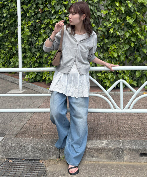 DISCOAT（ディスコート）の「刺繍ロゴショート丈ジップパーカー（パーカー・レディース・ネイビー/ライトグレー/アイボリー・FREE）」の5枚目の写真