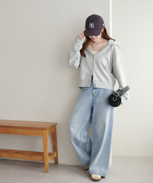 DISCOAT（ディスコート）の「刺繍ロゴショート丈ジップパーカー（パーカー・レディース・ネイビー/ライトグレー/アイボリー・FREE）」の14枚目の写真