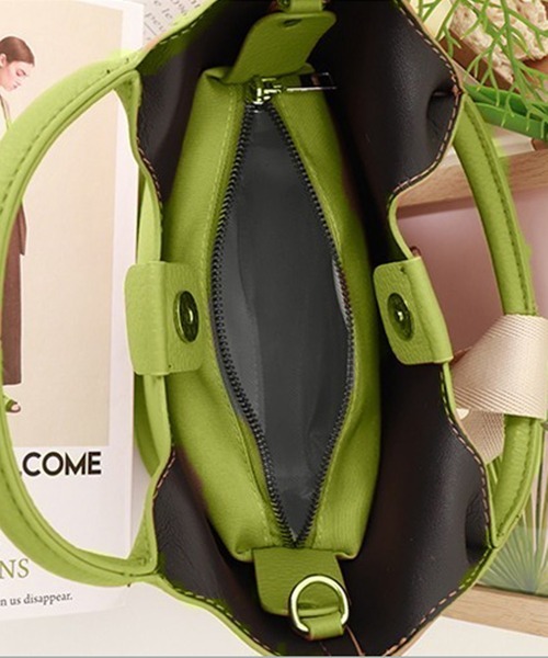 NANEA（ナネア）の「ポーチ付きバケツ型合成皮革ショルダー/ハンドバッグ（ショルダーバッグ・レディース・ブラック/グリーン/ライム/ピンク/ホワイト・フリー）」の20枚目の写真