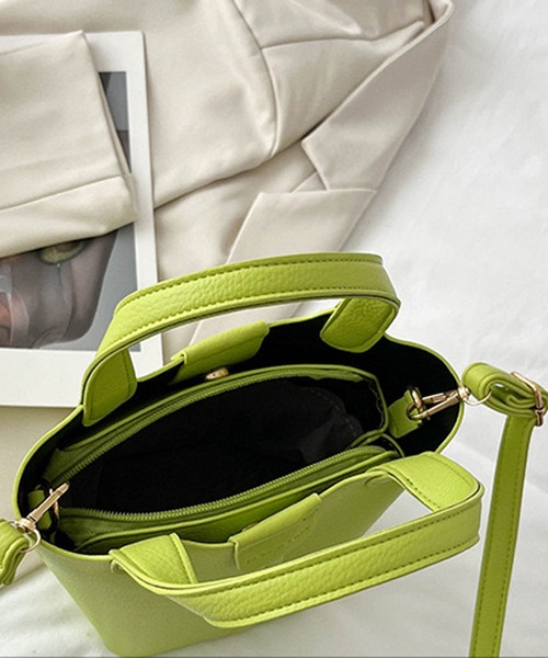 NANEA（ナネア）の「ポーチ付きバケツ型合成皮革ショルダー/ハンドバッグ（ショルダーバッグ・レディース・ブラック/グリーン/ライム/ピンク/ホワイト・フリー）」の19枚目の写真