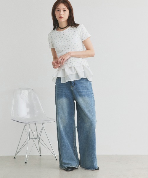 ad thie(アドティエ)の「小花柄 針抜き コンパクトトップス(Tシャツ/カットソー・レディース・オートミール/ネイビー/オフホワイト・FREE)」の4枚目の写真