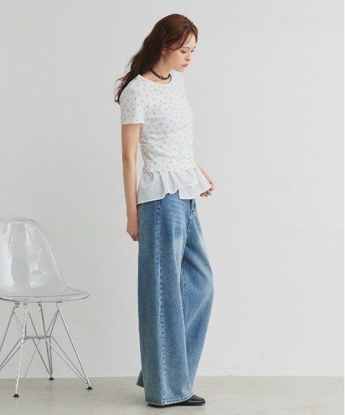 ad thie(アドティエ)の「小花柄 針抜き コンパクトトップス(Tシャツ/カットソー・レディース・オートミール/ネイビー/オフホワイト・FREE)」の6枚目の写真