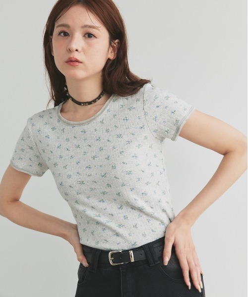 ad thie(アドティエ)の「小花柄 針抜き コンパクトトップス(Tシャツ/カットソー・レディース・オートミール/ネイビー/オフホワイト・FREE)」の16枚目の写真