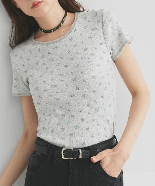 ad thie(アドティエ)の「小花柄 針抜き コンパクトトップス(Tシャツ/カットソー・レディース・オートミール/ネイビー/オフホワイト・FREE)」の19枚目の写真
