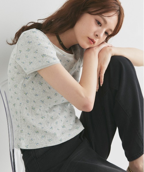 ad thie(アドティエ)の「小花柄 針抜き コンパクトトップス(Tシャツ/カットソー・レディース・オートミール/ネイビー/オフホワイト・FREE)」の21枚目の写真