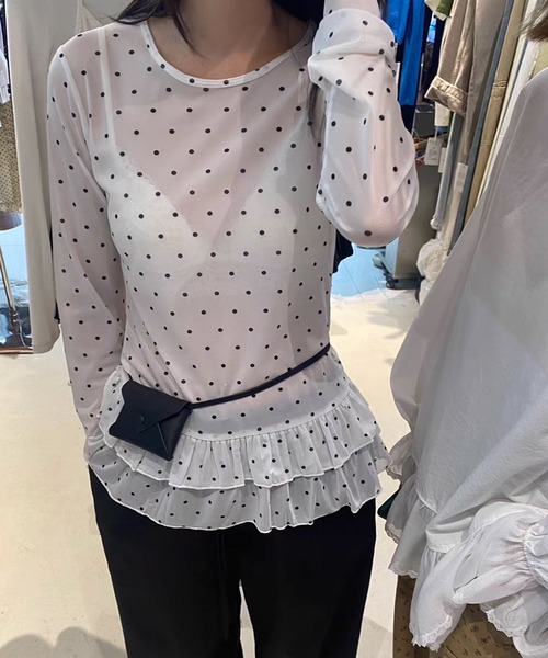 MEMECLE(メメクル)の「【 MEMECLE / メメクル 】シースルースキン ドットフリルトップス(Tシャツ/カットソー・レディース・ホワイト/ライトイエロー/ブラック・FREE)」の4枚目の写真