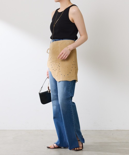 COLLAGE GALLARDAGALANTE（コラージュガリャルダガランテ）の「Q.anos/パンチングレザー（ベルト・レディース・ベージュ・FREE）」の6枚目の写真