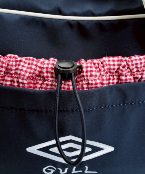 common gull products.(コモンガルプロダクツ)の「umbro×common gull products.かまぼこバッグ(ボストンバッグ・レディース・レッド系/ネイビー系・フリー)」の17枚目の写真