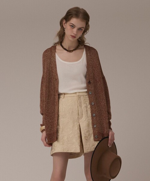 GRACE CONTINENTAL(グレースコンチネンタル)の「ラメルーズニットカーディガン(カーディガン/ボレロ・レディース・ベージュ/キナリ/ブラウン・36)」の2枚目の写真