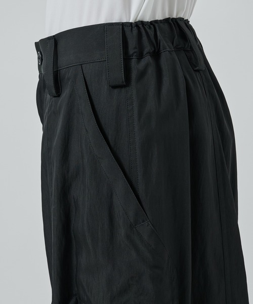 UJOH（ウジョー）の「別注 Bush Pocket Cargo Shorts（その他パンツ・メンズ・ブラック/ベージュ・4/5）」の3枚目の写真