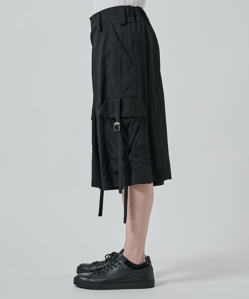 UJOH（ウジョー）の「別注 Bush Pocket Cargo Shorts（その他パンツ・メンズ・ブラック/ベージュ・4/5）」の18枚目の写真