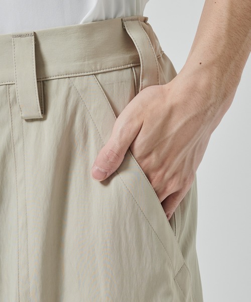 UJOH（ウジョー）の「別注 Bush Pocket Cargo Shorts（その他パンツ・メンズ・ブラック/ベージュ・4/5）」の10枚目の写真