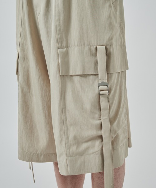 UJOH（ウジョー）の「別注 Bush Pocket Cargo Shorts（その他パンツ・メンズ・ブラック/ベージュ・4/5）」の11枚目の写真