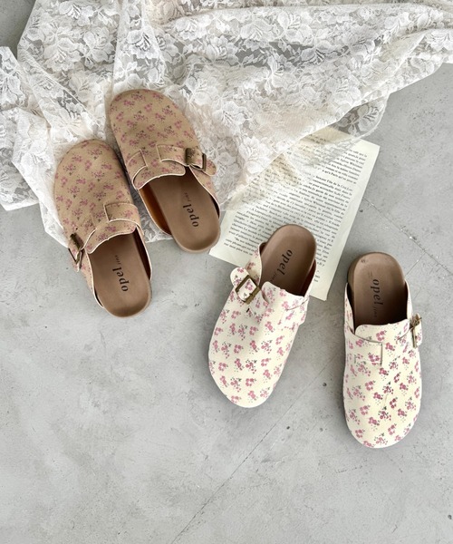 SOLLON.（ソルロン）の「小花柄クロッグシューズ（スリッポン・レディース・アイボリー/ベージュ・23.5cm/24.5cm）」の3枚目の写真