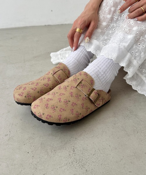 SOLLON.（ソルロン）の「小花柄クロッグシューズ（スリッポン・レディース・アイボリー/ベージュ・23.5cm/24.5cm）」の7枚目の写真