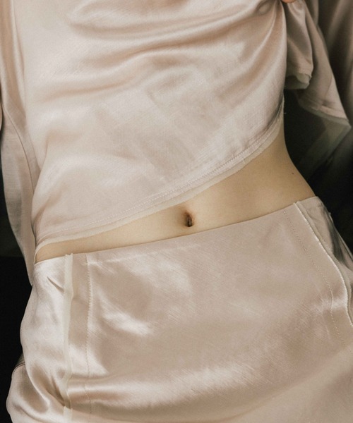 CREDONA(クレドナ)の「ACETATE LINEN SATIN SKIRT/アセテートリーンサテンスカート(スカート・レディース・ブラック/ホワイト・0/1)」の12枚目の写真