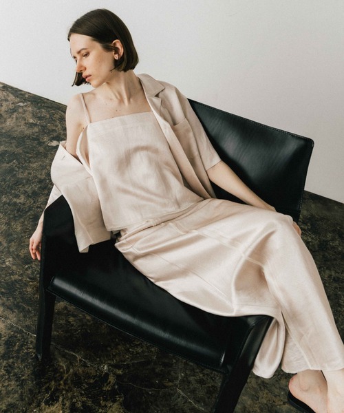 CREDONA(クレドナ)の「ACETATE LINEN SATIN SKIRT/アセテートリーンサテンスカート(スカート・レディース・ブラック/ホワイト・0/1)」の14枚目の写真