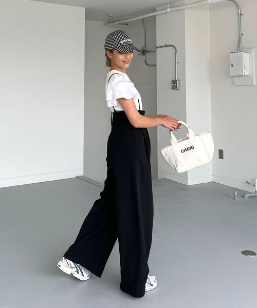 CHERI since1985（シェリ）の「クレープタックワイドサロペットパンツ（サロペット/オーバーオール・レディース・グレイッシュベージュ/ブラック・FREE）」の14枚目の写真