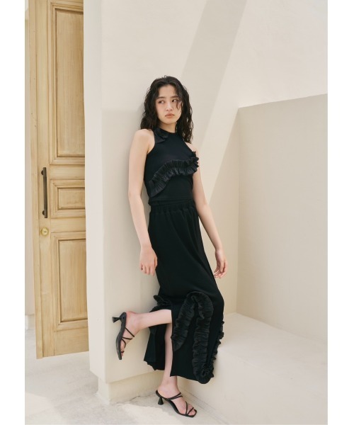 NOTREemor（ノートルエモア）の「sway frill ensemble（ワンピース・レディース・ブラック/ライトグレー・FREE）」の2枚目の写真