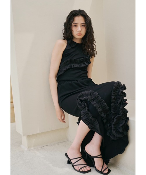 NOTREemor（ノートルエモア）の「sway frill ensemble（ワンピース・レディース・ブラック/ライトグレー・FREE）」の4枚目の写真