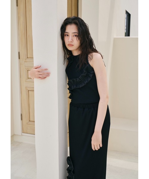 NOTREemor（ノートルエモア）の「sway frill ensemble（ワンピース・レディース・ブラック/ライトグレー・FREE）」の5枚目の写真