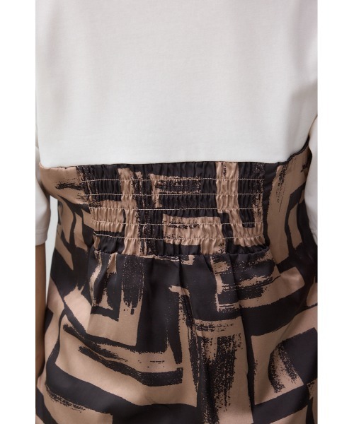 AZUL by moussy(アズールバイマウジー)の「スカーフドッキングトップス(Tシャツ/カットソー・レディース・グレー/ホワイト/ブラウン・FREE)」の9枚目の写真