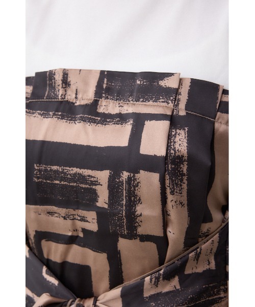 AZUL by moussy(アズールバイマウジー)の「スカーフドッキングトップス(Tシャツ/カットソー・レディース・グレー/ホワイト/ブラウン・FREE)」の7枚目の写真